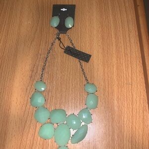 Chic‎ Mint Green Necklace and Earring Set
